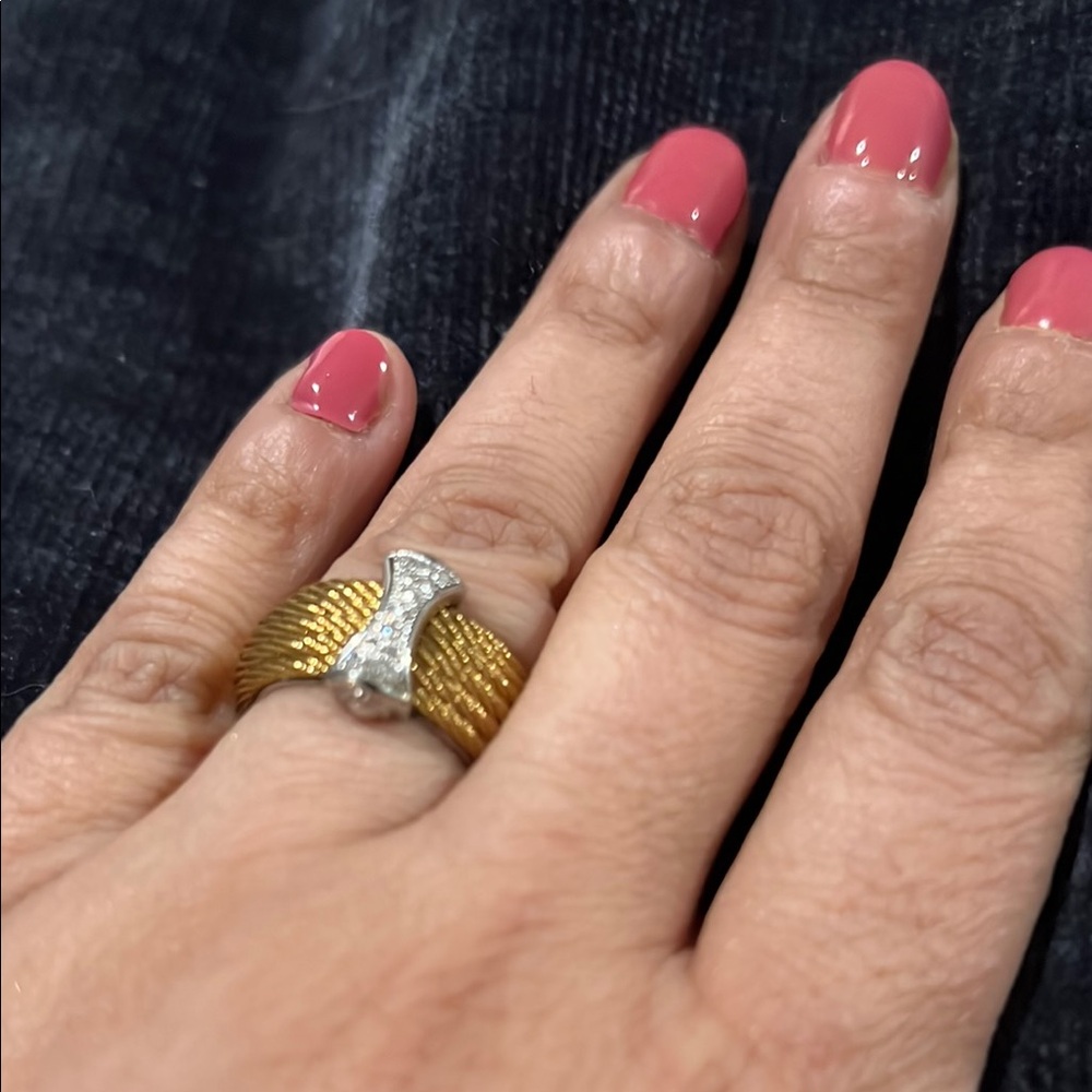 Elegant Gold and Silver Women's Ring